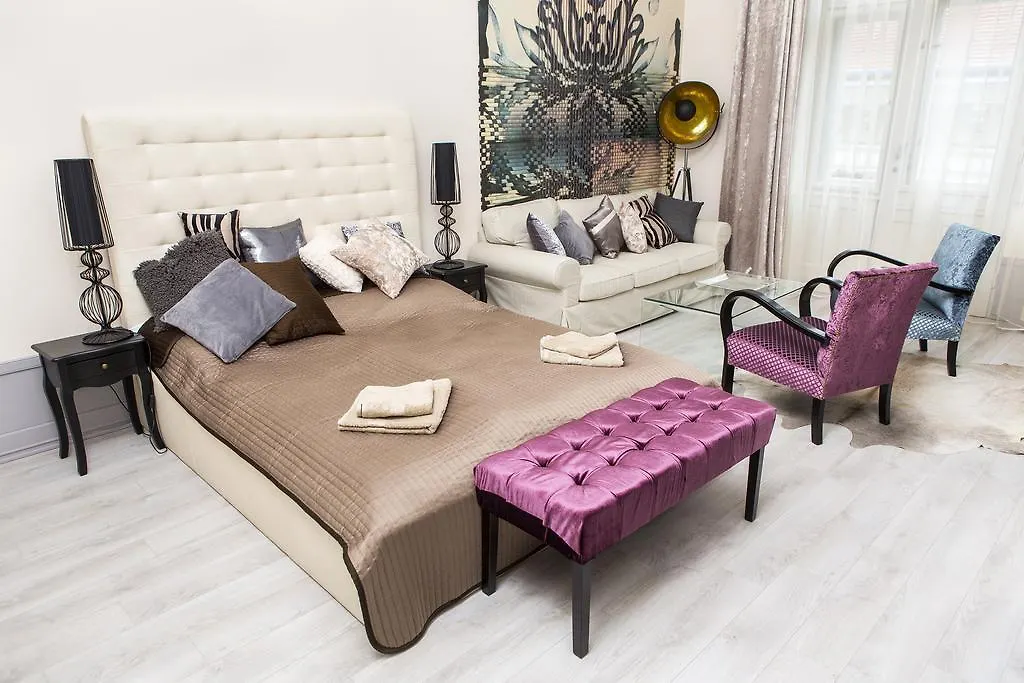 Boutique Apartment location